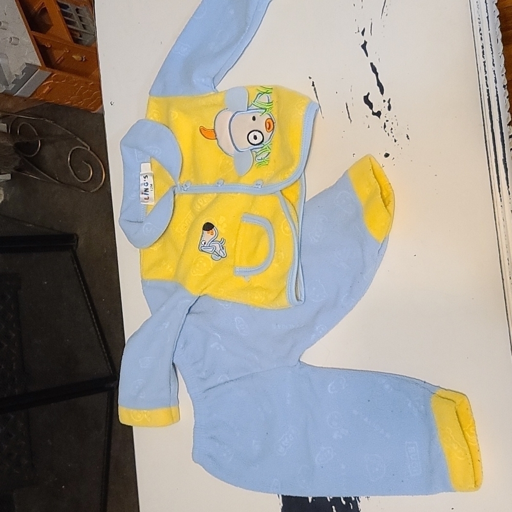 Ling's 2‎ Pc. Fleece Set Blue/Yellow Embroidered Dogs Embossed Design Sz 12M EUC